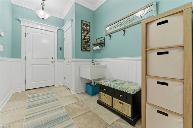 2100 Saint Brides RD W, Chesapeake, VA 23322