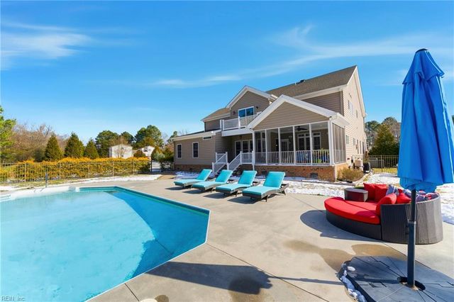 2100 Saint Brides RD W, Chesapeake, VA 23322