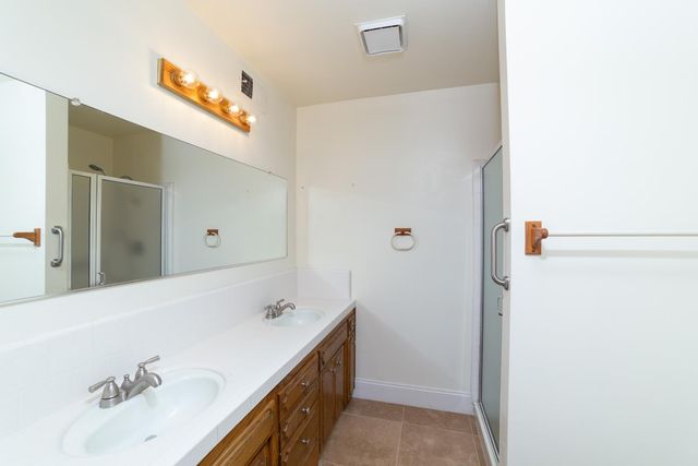 1514 E Escalon, Fresno, CA 93710