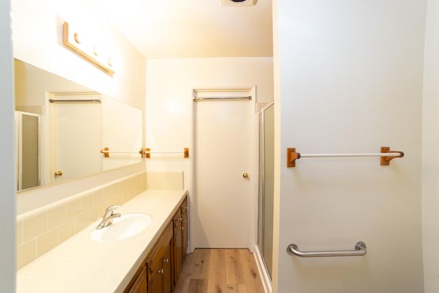 1514 E Escalon, Fresno, CA 93710