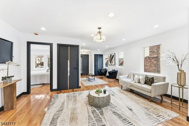 132 Thelma Ter, Linden City, NJ 07036