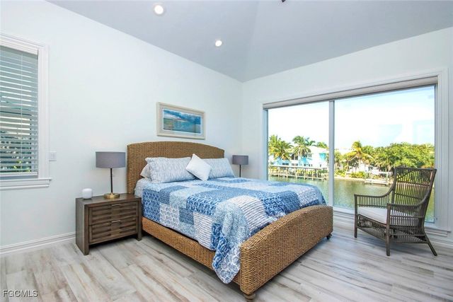 1520 Angel DR, Sanibel, FL 33957