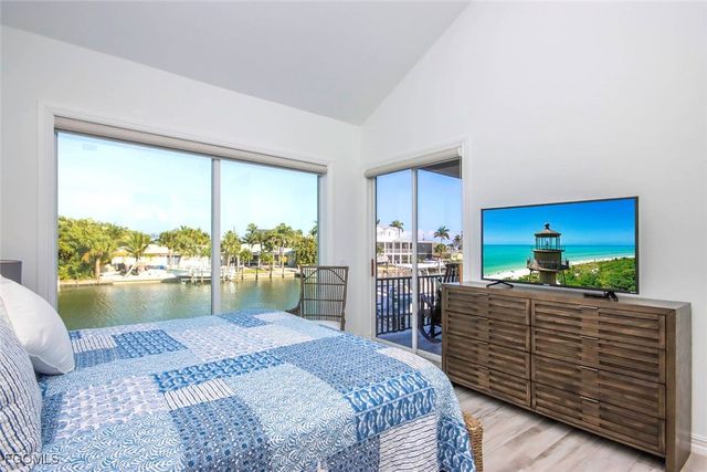 1520 Angel DR, Sanibel, FL 33957