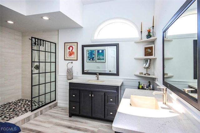 1520 Angel DR, Sanibel, FL 33957