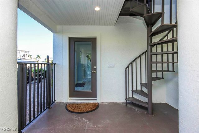 1520 Angel DR, Sanibel, FL 33957