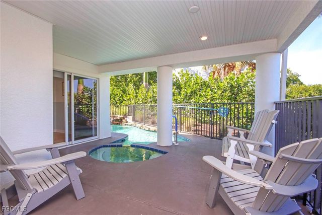 1520 Angel DR, Sanibel, FL 33957