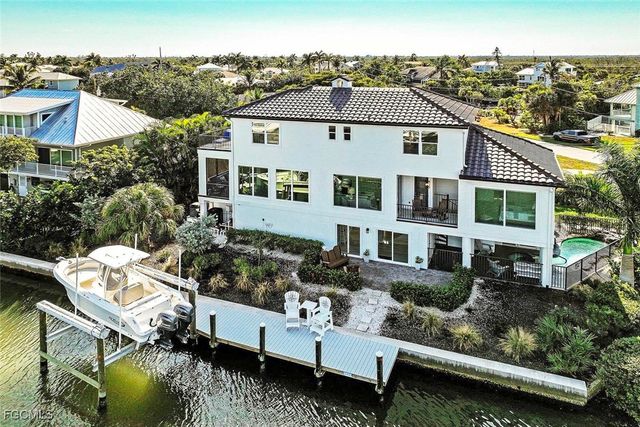 1520 Angel DR, Sanibel, FL 33957