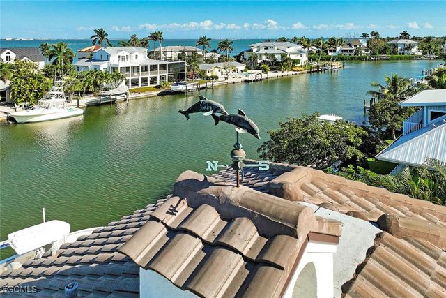 1520 Angel DR, Sanibel, FL 33957