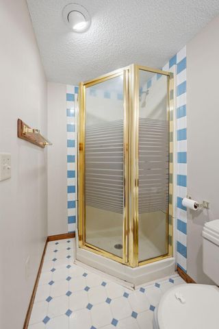 7011 Upper 36th Street N, Oakdale, MN 55128