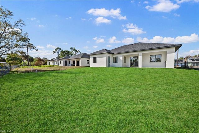 2711 10th ST W, Lehigh Acres, FL 33971