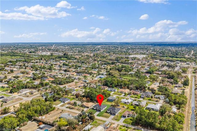 2711 10th ST W, Lehigh Acres, FL 33971