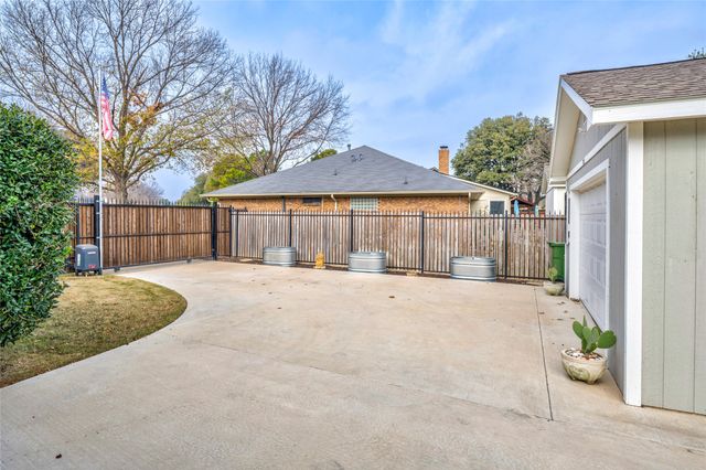 334 Duvall Boulevard, Highland Village, TX 75077