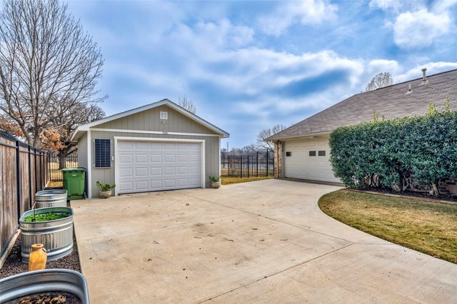 334 Duvall Boulevard, Highland Village, TX 75077