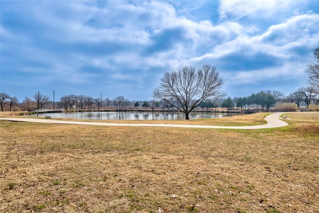 334 Duvall Boulevard, Highland Village, TX 75077