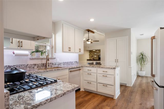 334 Duvall Boulevard, Highland Village, TX 75077