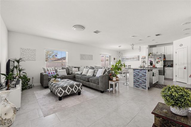 6824 PERCH HAMMOCK LOOP, Groveland, FL 34736
