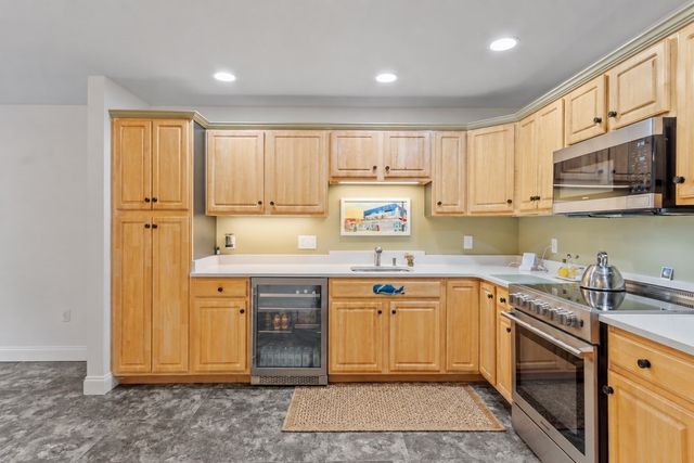 135 Beach Road B207, Salisbury, MA 01952