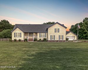 813 Puddin Ridge Road, Moyock, NC 27958