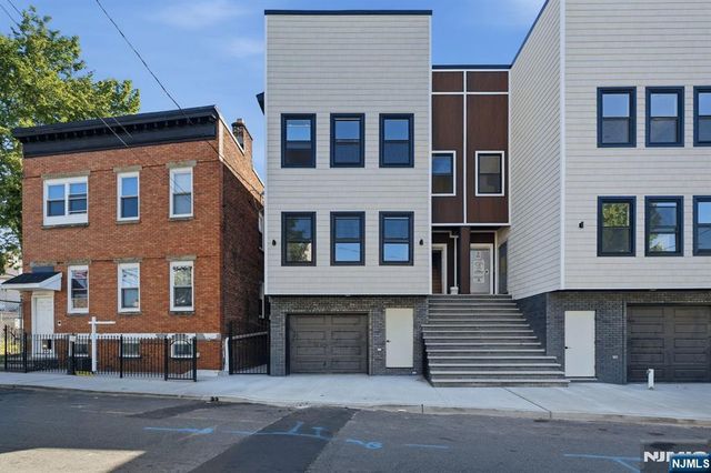 26 Parkhurst Street, Newark, NJ 07114