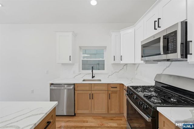 26 Parkhurst Street, Newark, NJ 07114