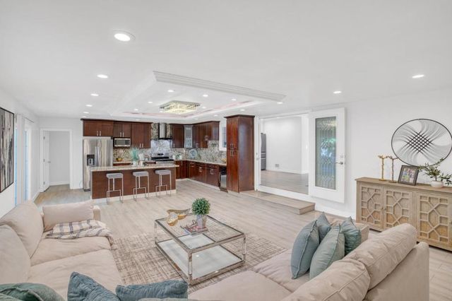 489 Hassinger Road, San Jose, CA 95111