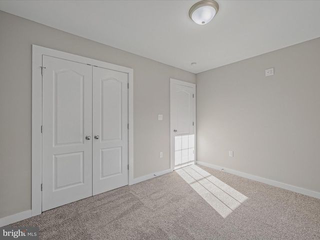 2298 NADENBOUSCH LN, Martinsburg, WV 25405