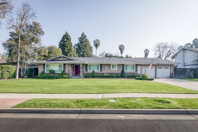 6262 N Farris Avenue, Fresno, CA 93711