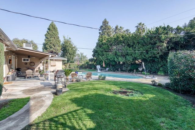 6262 N Farris Avenue, Fresno, CA 93711