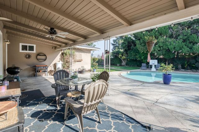 6262 N Farris Avenue, Fresno, CA 93711