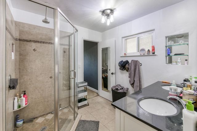 6262 N Farris Avenue, Fresno, CA 93711