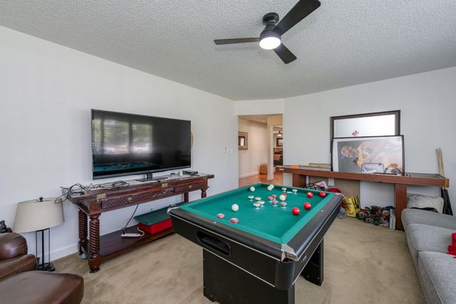 6262 N Farris Avenue, Fresno, CA 93711