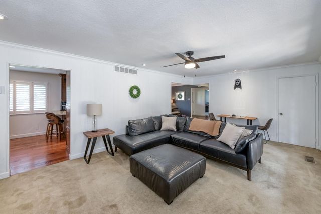 6262 N Farris Avenue, Fresno, CA 93711