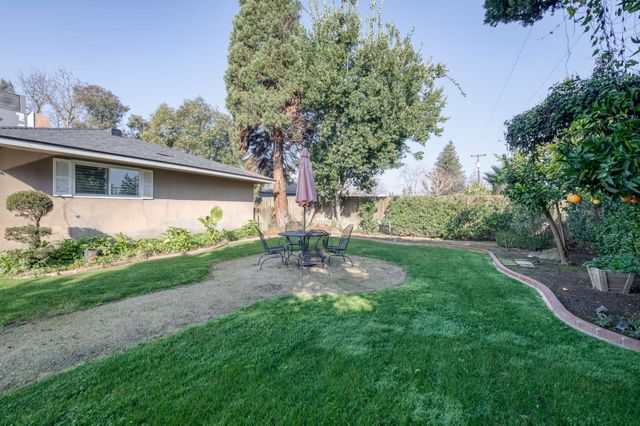 6262 N Farris Avenue, Fresno, CA 93711