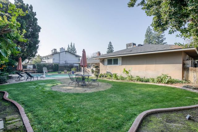 6262 N Farris Avenue, Fresno, CA 93711