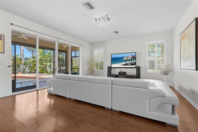 1729 PINYON PINE DR, Sarasota, FL 34240