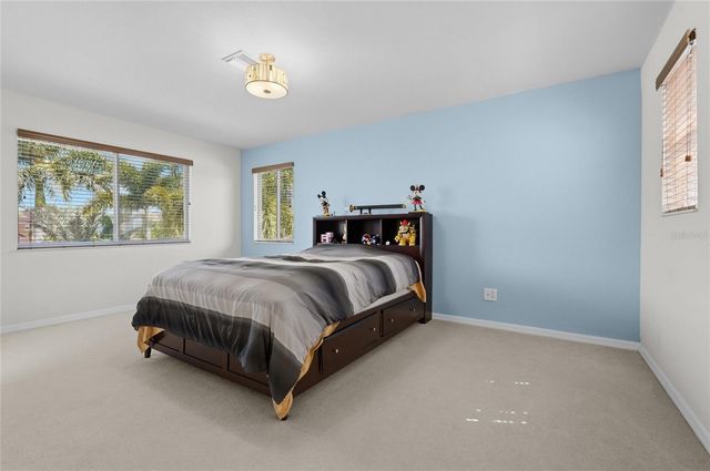 1729 PINYON PINE DR, Sarasota, FL 34240