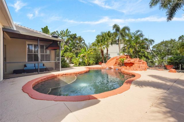 1729 PINYON PINE DR, Sarasota, FL 34240