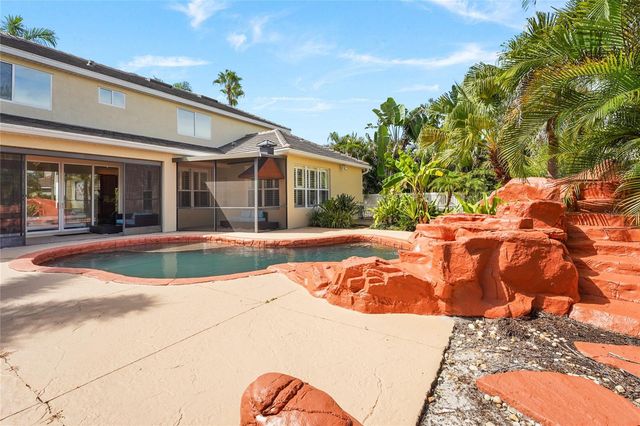 1729 PINYON PINE DR, Sarasota, FL 34240