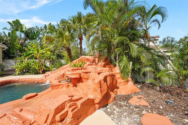 1729 PINYON PINE DR, Sarasota, FL 34240