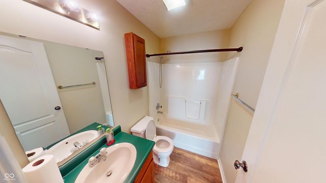 1096 Bumblebee Way, Greenfield, IN 46140