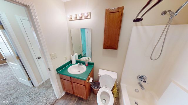 1096 Bumblebee Way, Greenfield, IN 46140
