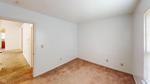 1096 Bumblebee Way, Greenfield, IN 46140