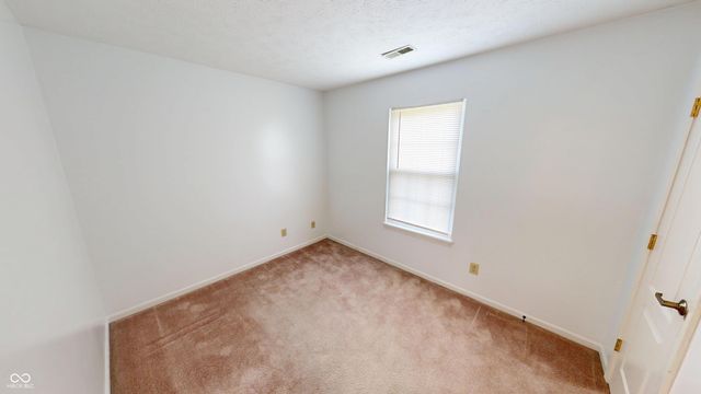 1096 Bumblebee Way, Greenfield, IN 46140