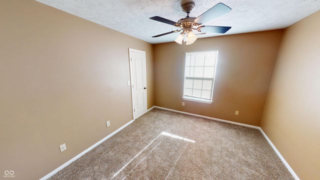 1096 Bumblebee Way, Greenfield, IN 46140