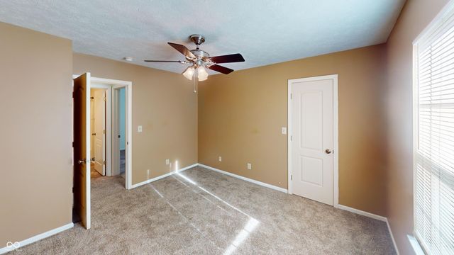 1096 Bumblebee Way, Greenfield, IN 46140