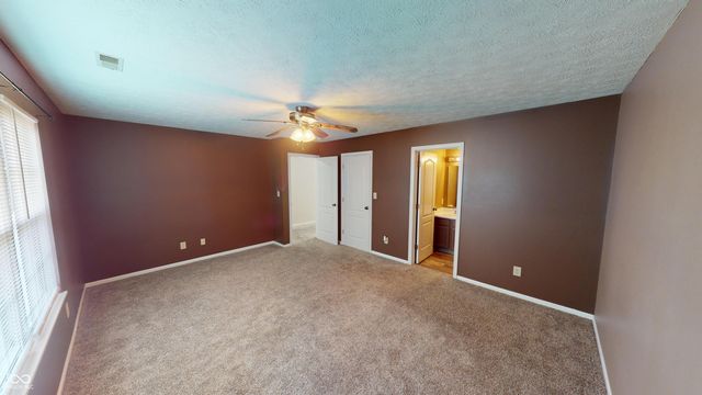 1096 Bumblebee Way, Greenfield, IN 46140
