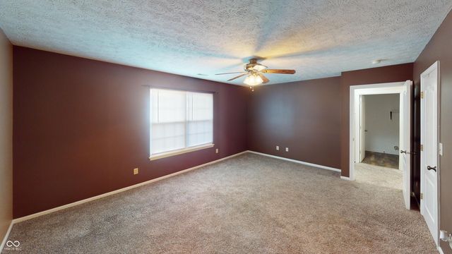 1096 Bumblebee Way, Greenfield, IN 46140