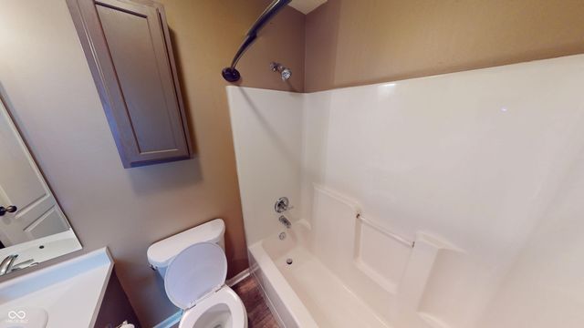1096 Bumblebee Way, Greenfield, IN 46140