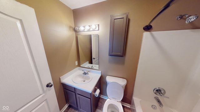 1096 Bumblebee Way, Greenfield, IN 46140