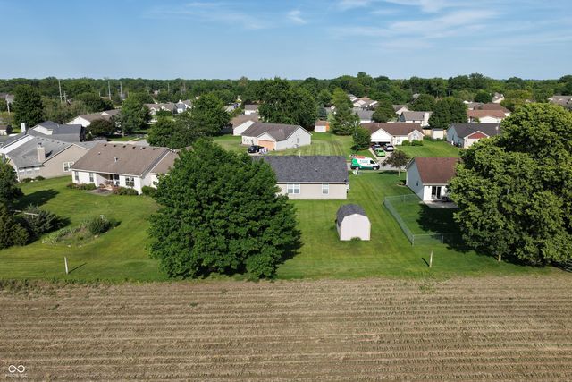 1096 Bumblebee Way, Greenfield, IN 46140